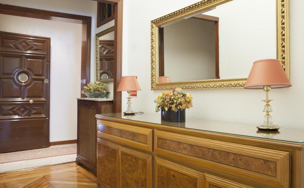 Hostal Los Alpes Madrid Exteriér fotografie