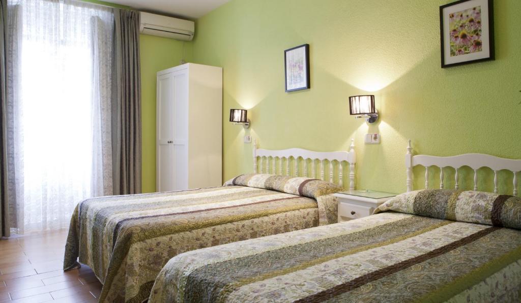 Hostal Los Alpes Madrid Exteriér fotografie