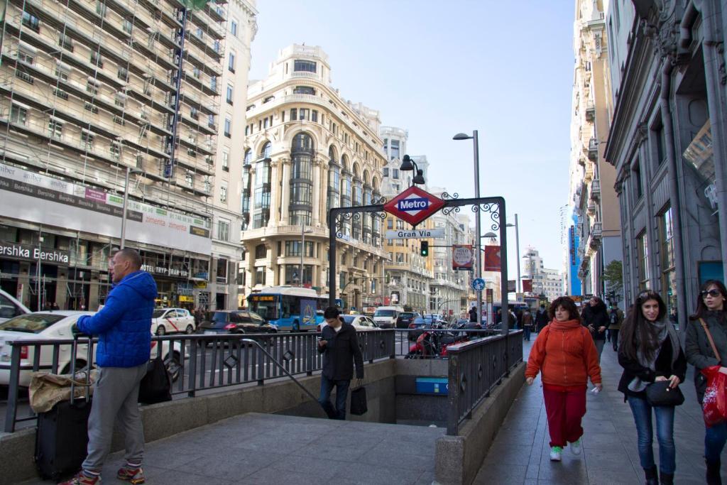 Hostal Los Alpes Madrid Exteriér fotografie